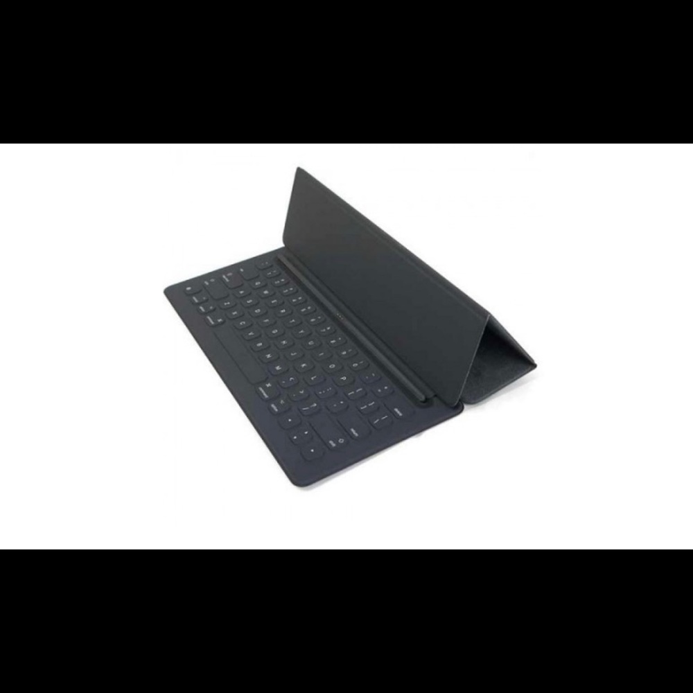 Apple iPad Pro Smart Keyboard (Like New)
